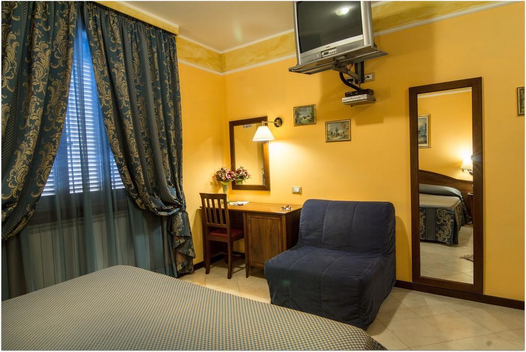 B&B Degli Amici Ciampino Rum bild