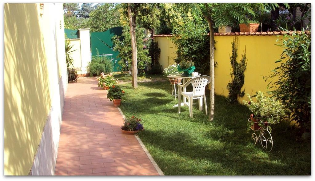 B&B Degli Amici Ciampino Exteriör bild